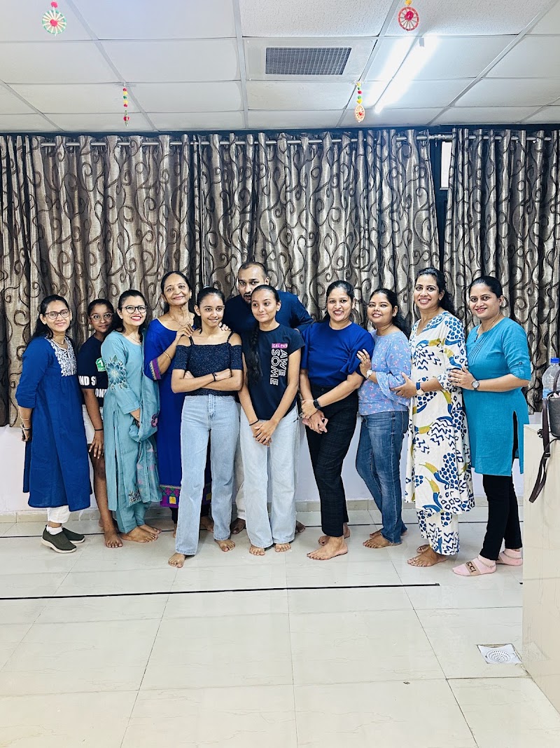 Shree Radhe Garba Group - Shree Radhe Garba Group, 2nd Floor, Adarsh Bhavan, Shree Mata Vaishnodevi Dharmarth Hospital, Bhatar Rd, near Uma Bhawan, Bhatar, Athwa, Surat, Gujarat 395007, India