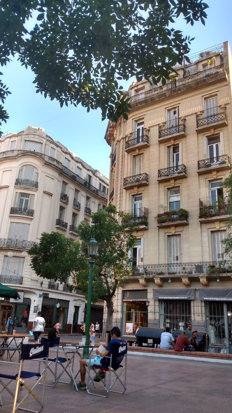 Plaza Dorrego - Plaza Dorrego, Humberto 1º 400, C1065 Cdad. Autónoma de Buenos Aires, Argentina