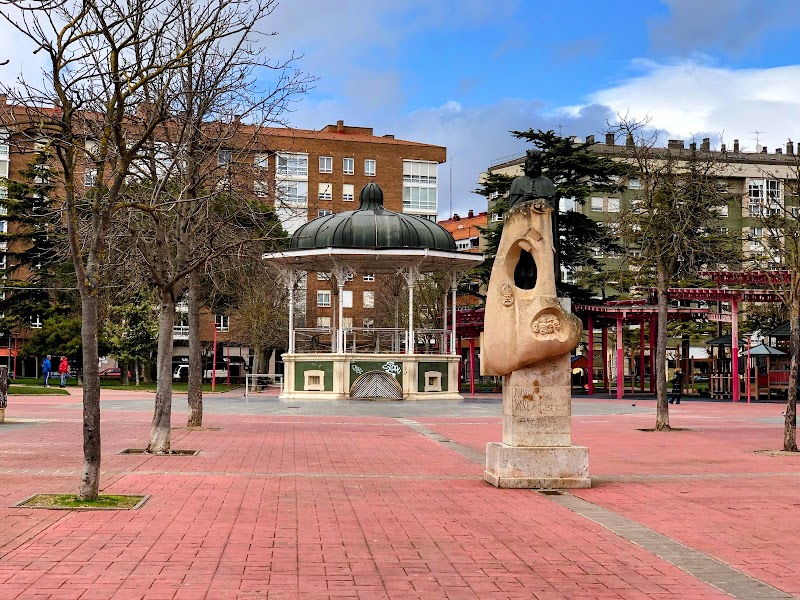 Antonio Machado Park - Antonio Machado Park C. La Estación, 24, 09200 Miranda de Ebro, Burgos, Spain