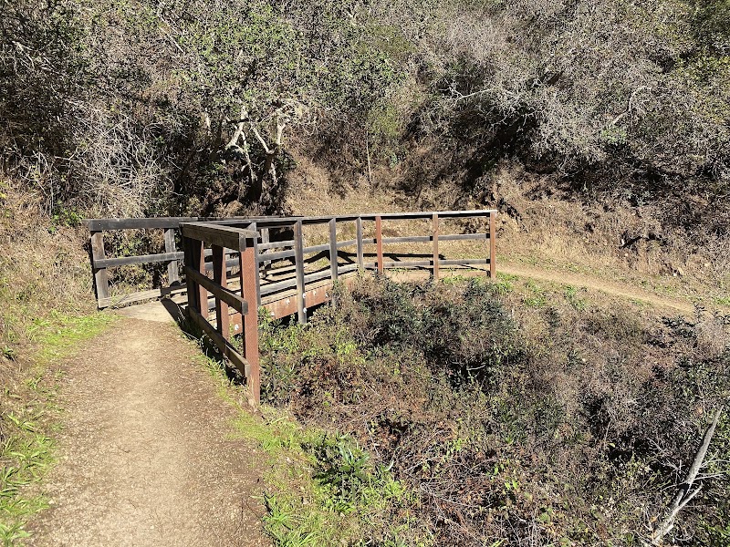 Montara Mountain Trailhead - Montara Mountain Trailhead 600 Oddstad Blvd, Pacifica, CA 94044, USA