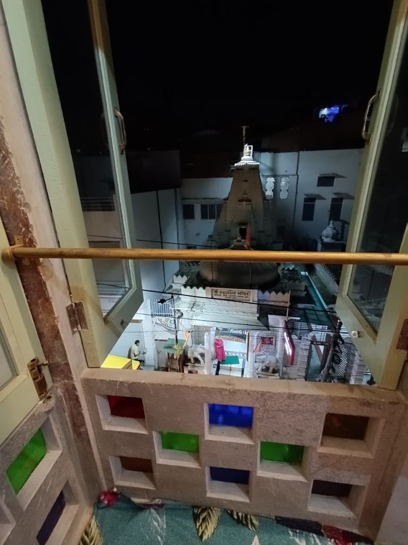 Lakshmi Darshan Gokhada Home Stay , Dormitory and Complete family Sojourn. - Lakshmi Darshan Gokhada Home Stay , Dormitory and Complete family Sojourn. 114, opposite Maha Lakshmi Temple, Bhatiyani Chohatta, Udaipur, Rajasthan 313001, India