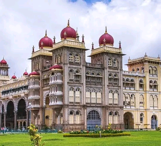 Mysuru Palace - Mysuru Palace Agrahara, Chamrajpura, Mysuru, Karnataka 570001, India
