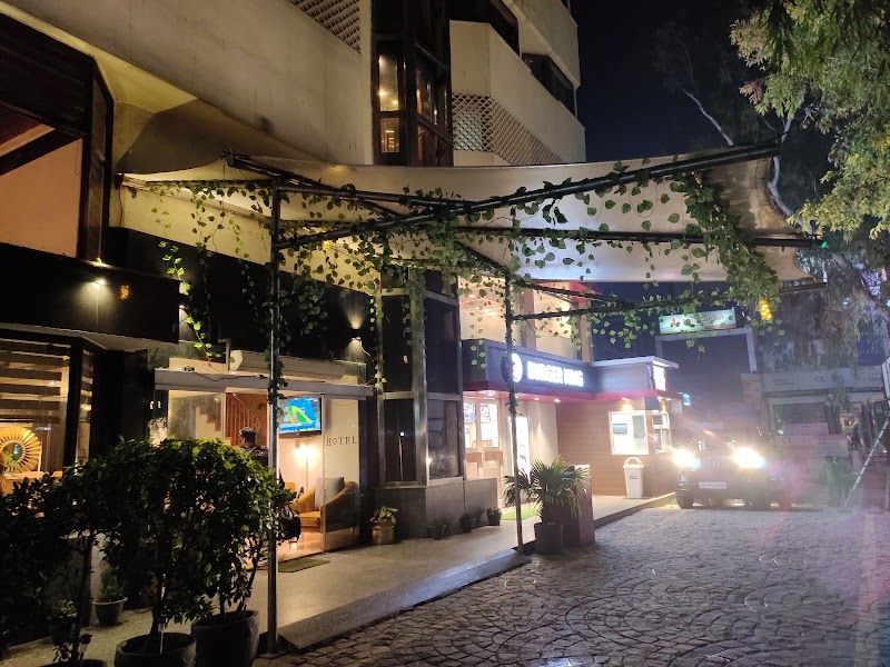 निरुला होटल - निरुला होटल C -135, Amaltash Marg, C Block, Sector 2, Noida, Uttar Pradesh 201301, India