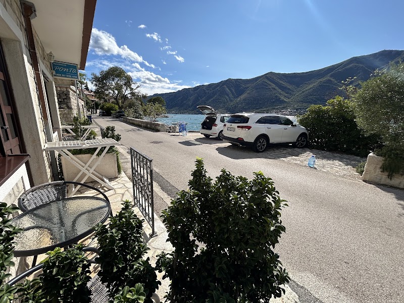 Apartments Ponta - Apartments Ponta, FQ48+79P, E65, Dobrota, Montenegro