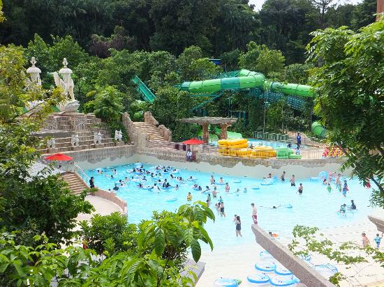 Adventure Cove Waterpark - Adventure Cove Waterpark 14 Sentosa Gateway, Sentosa Island, Singapore 098132