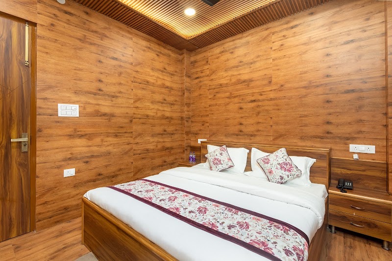Mountain Villa Mussoorie - Mountain Villa Mussoorie, Kempty Fall Road, Charleville, Mussoorie, Uttarakhand 248179, India