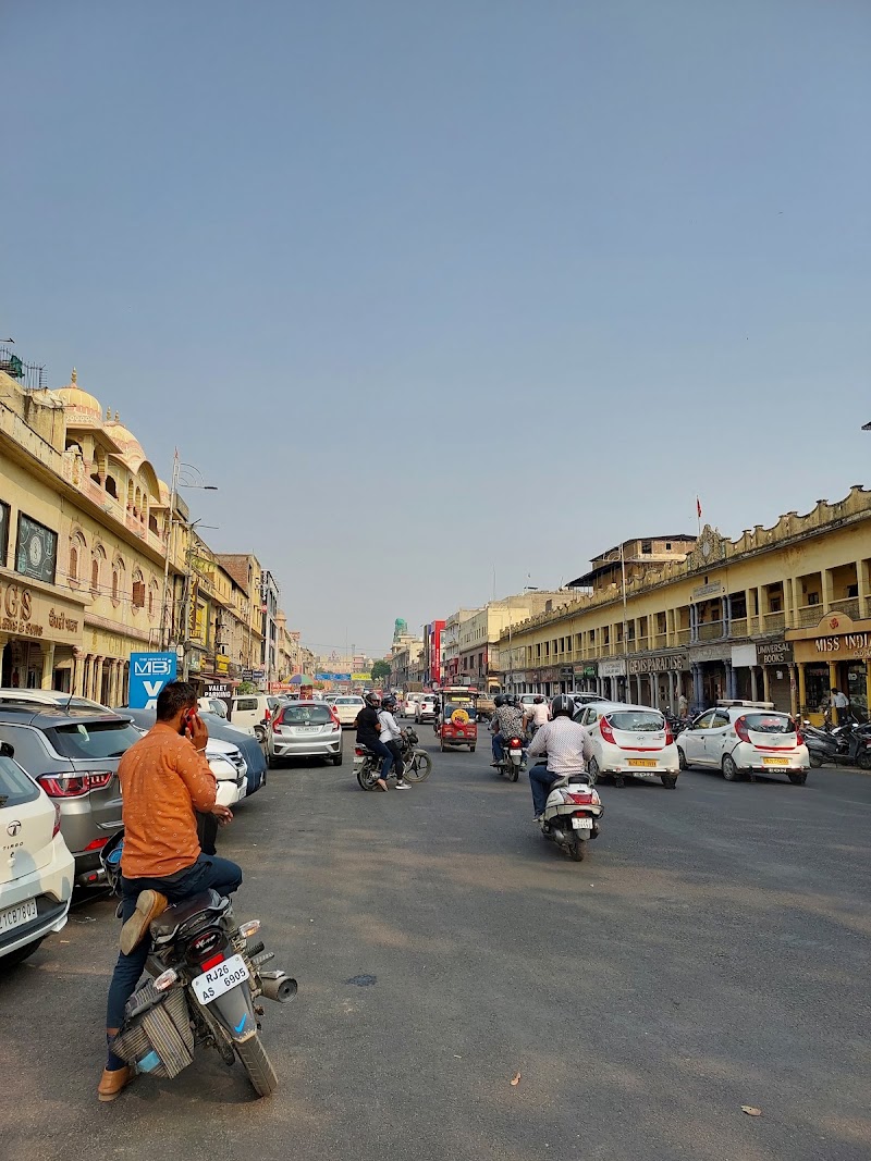 Mirza Ismail Road - Mirza Ismail Road Mirza Ismail Rd, Pink City, Jaipur, Rajasthan, India