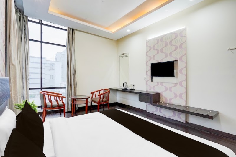 Townhouse by OYO Sector 51 Noida Near Metro Station - Townhouse by OYO Sector 51 Noida Near Metro Station Plot Number 183, D Block, Sector 51, Noida, Uttar Pradesh 201303, India
