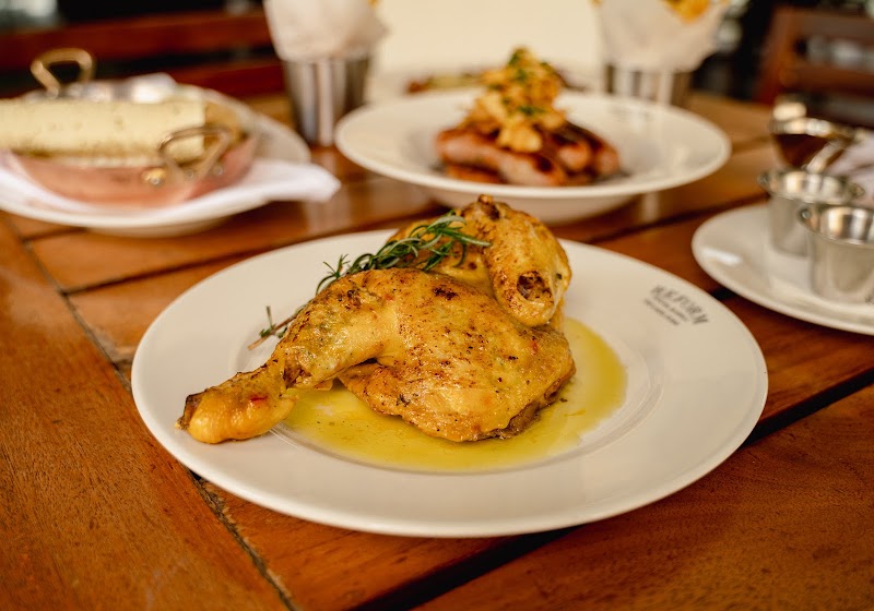 Reform Social & Grill Dubai - Reform Social & Grill Dubai Al Thanyah Third - The Lakes - Dubai - United Arab Emirates