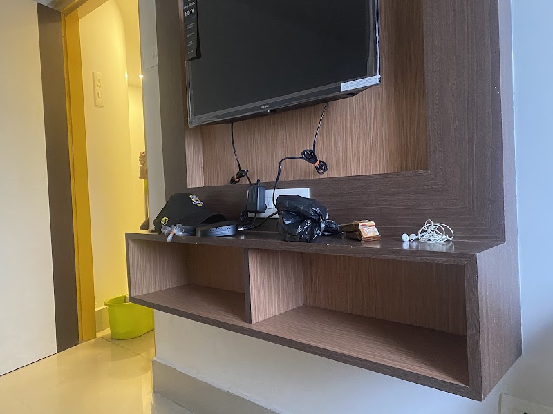 PINE HILLS Guest House - PINE HILLS Guest House 2nd floor, Georgina plaza, Laitumkhrah Main Rd, Nongkynrih, Laitumkhrah, Shillong, Meghalaya 793003, India