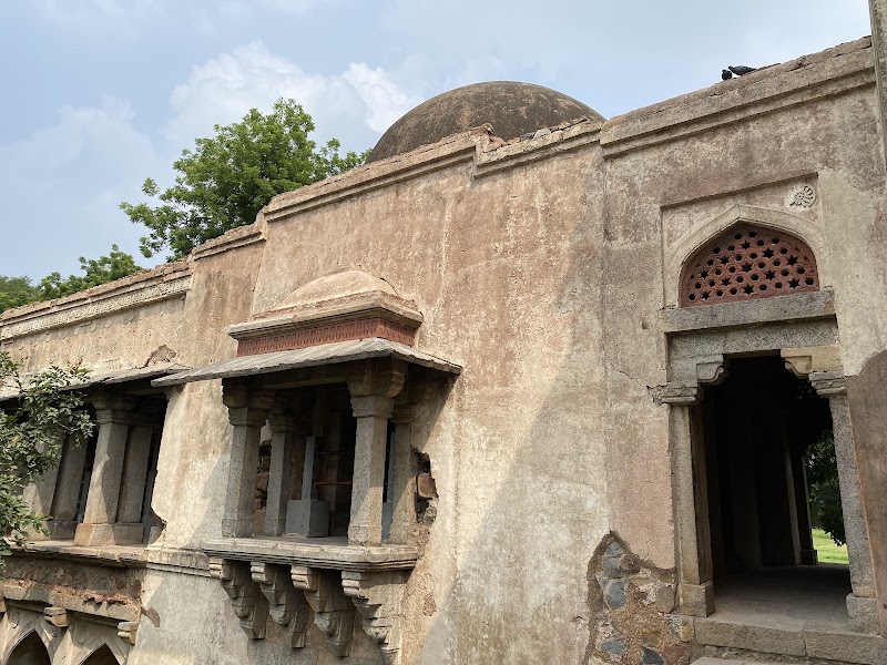 Firoz Shah's Tomb - Firoz Shah's Tomb 2, Hauz Khas Tank, Hauz Khas Village, Deer Park, Hauz Khas, New Delhi, Delhi 110016, India