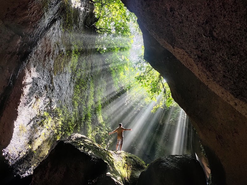 Tukad Cepung Waterfall - Tukad Cepung Waterfall Jl. Tembuku, Tembuku, Kec. Tembuku, Kabupaten Bangli, Bali 80671, Indonesia