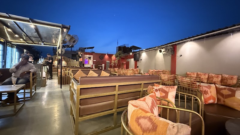 Four Brothers Brewing - Restrobar | Club | Microbrewery - Four Brothers Brewing - Restrobar | Club | Microbrewery Four Brothers, Brewing - Restrobar & Club, Umed Bhawan Palace Rd, near Circuit House, Rai Ka Bagh, Jodhpur, Rajasthan 342001, India