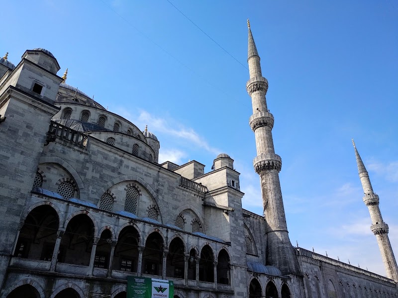 The Blue Mosque - The Blue Mosque Cankurtaran, At Meydanı Cd No:7, 34122 Fatih/İstanbul, Türkiye