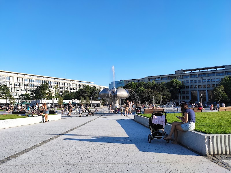 Freedom Square - Freedom Square, Námestie slobody 2902/6, 811 06 Bratislava, Slovakia