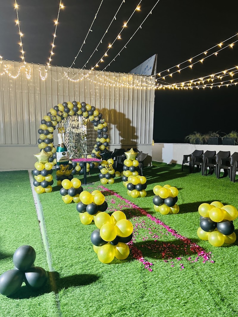 Second Kitchen - Second Kitchen Rooftop, Space Tower, Airport Rd, above Croma & Cine Square Cinema, Ganga Colony, Tirupati Nagar, Indore, Madhya Pradesh 452005, India