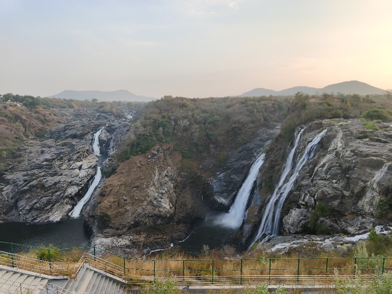 Shivanasamudra Falls - Shivanasamudra Falls, Shivanasamudra, Karnataka, 75V9+H6R, Cauvery Beat, Belakavadi, Karnataka 571430, India