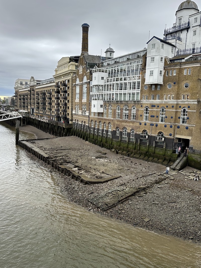 Horselydown Old Stairs - Horselydown Old Stairs, 48 Shad Thames, London SE1 2LY, UK