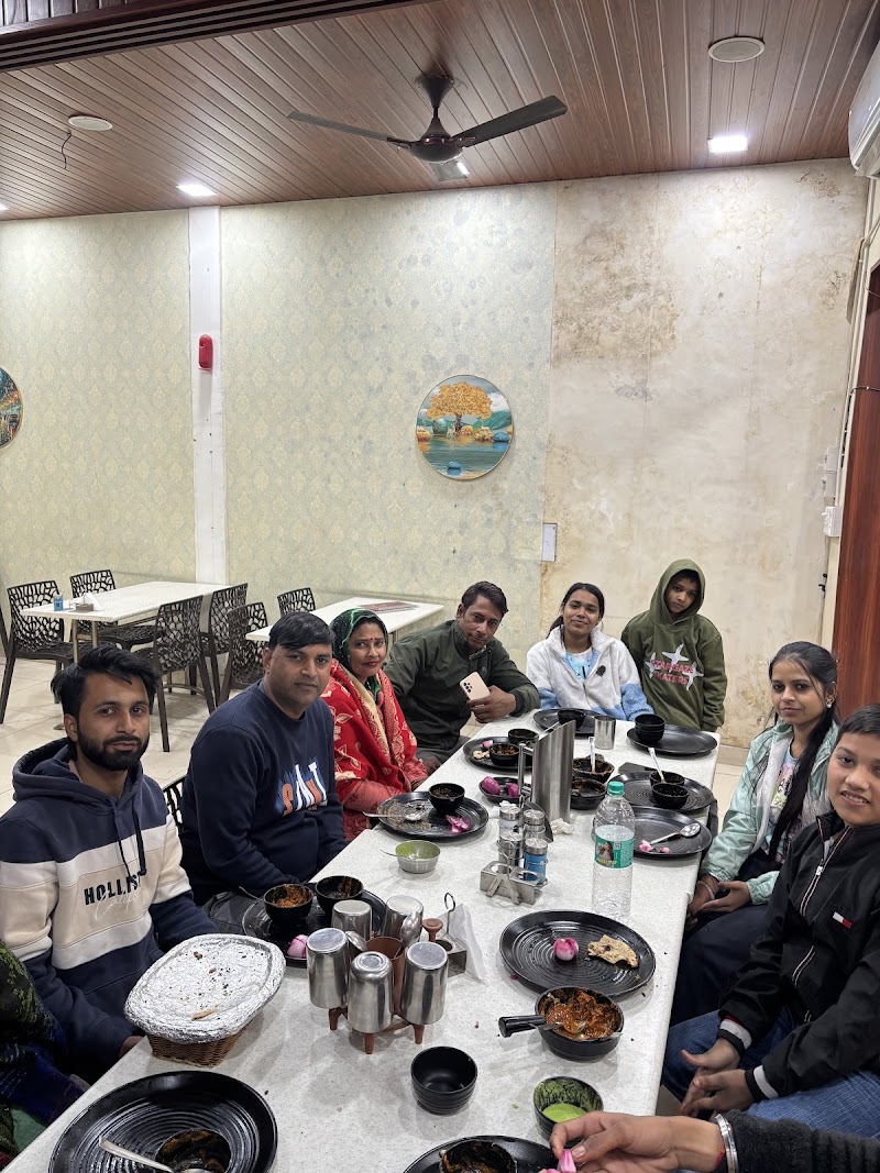 Choudhary Restaurant & Dhaba - Choudhary Restaurant & Dhaba Vill, Bhondsi, Gurugram, Haryana 122102, India