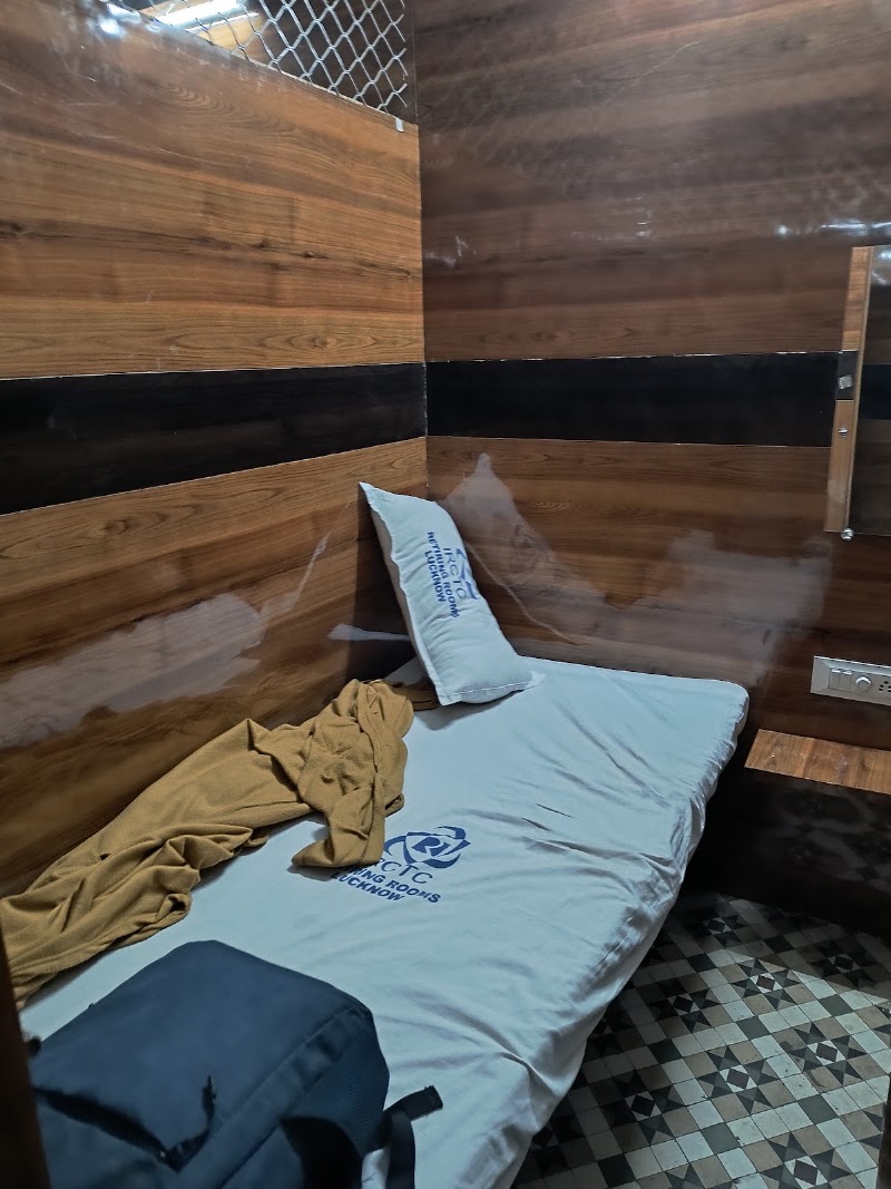 Dormitory Lucknow Junction (Lko) - Dormitory Lucknow Junction (Lko), RWJF+9J8, Preeti Nagar, Railway Colony, Charbagh, Lucknow, Uttar Pradesh 226004, India