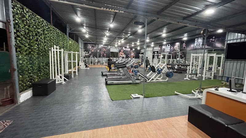 F SQUARE FITNESS CENTRE - F SQUARE FITNESS CENTRE, link road, near medipoint hospital, behind mane automobiles, Aundh, Pune, Maharashtra 411067, India