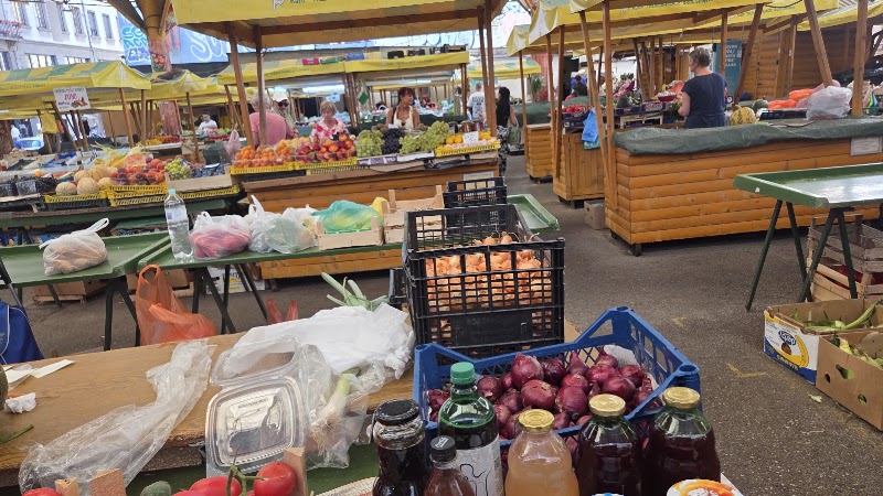 Pijaca Markale food market - Pijaca Markale food market, Mula Mustafe Bašeskije 4a, Sarajevo 71000, Bosnia and Herzegovina