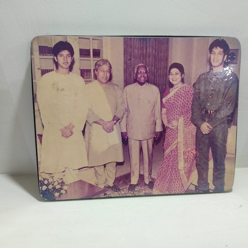 Sarod Ghar - Sarod Ghar 645W+2F2, Jiwaji Ganj, Ratan Colony, Shekh Ki Bagiya, Gwalior, Madhya Pradesh 474001, India