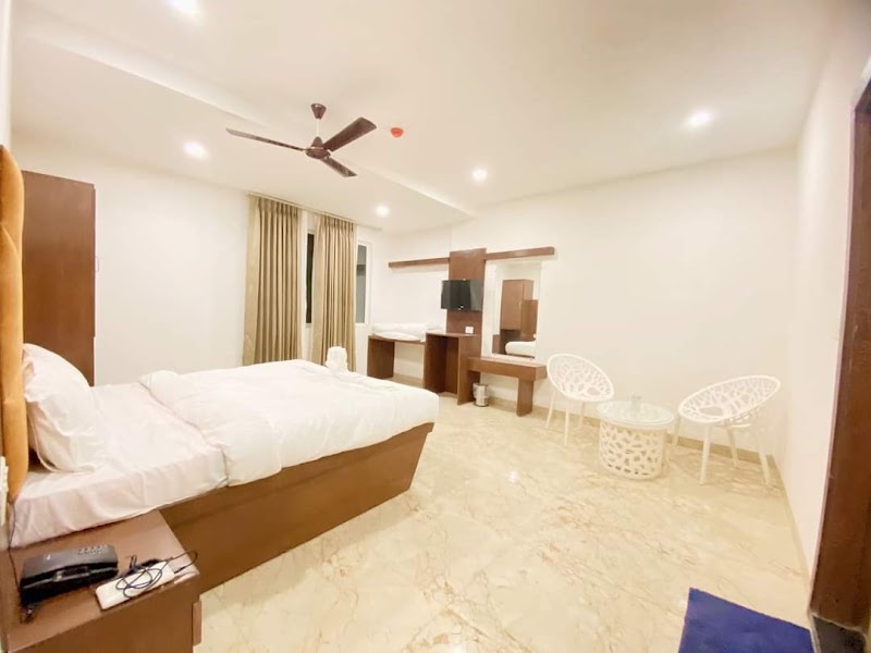 Suman Castle Hotel - Suman Castle Hotel, Shaheed Bhagat Singh Rd, Town Hall, Katra Ahluwalia, Amritsar, Amritsar Cantt., Punjab 143006, India