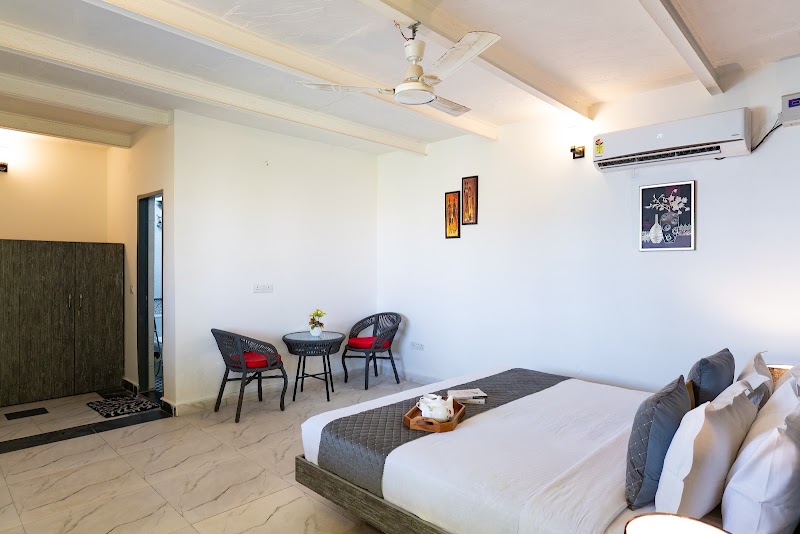 ELIVAAS Batlaw Classic Retreat - 5 BHK Farmstay with Private Pool in Gurugram - ELIVAAS Batlaw Classic Retreat - 5 BHK Farmstay with Private Pool in Gurugram, bhelpa greens, Batlaw Classic Retreat Farm, near Maruti Kunj, Gurugram, Sehjawas, Haryana 122102, India