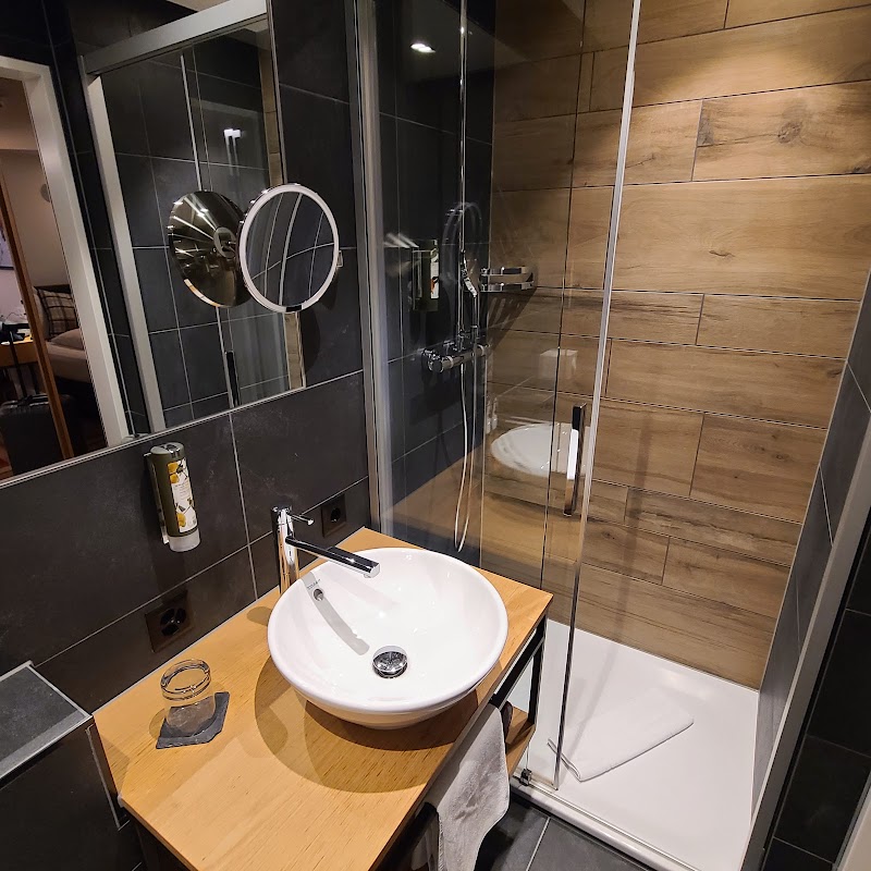 Fred Hotel Zürich Leonhardstrasse | Self Check-in - Fred Hotel Zürich Leonhardstrasse | Self Check-in Leonhardstrasse 1, 8001 Zürich, Switzerland