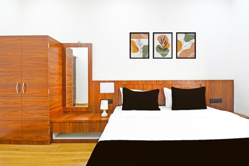 Super Hotel O by OYO Mana Camp Near Airport - Super Hotel O by OYO Mana Camp Near Airport Airport Rd, Chowk, Mana Camp, Temri, Raipur, Chhattisgarh 492015, India