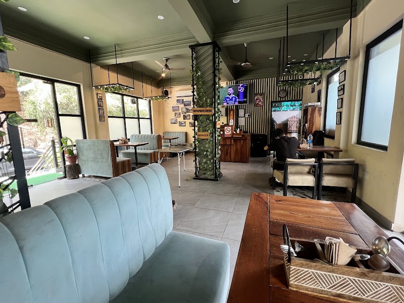 Wanderers Terrace & Cafe - Corbett - Wanderers Terrace & Cafe - Corbett near Jim Corbett National Park, Dhikuli, Mailani Range, Uttarakhand 244715, India