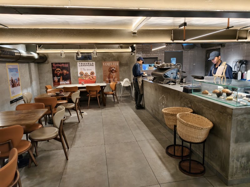 Zane's Cafe & Bar - Zane's Cafe & Bar, Todi Mill Compound, Senapati Bapat Marg, opposite Ideal Industrial Estate, Railway Colony, Lower Parel, Mumbai, Maharashtra 400013, India