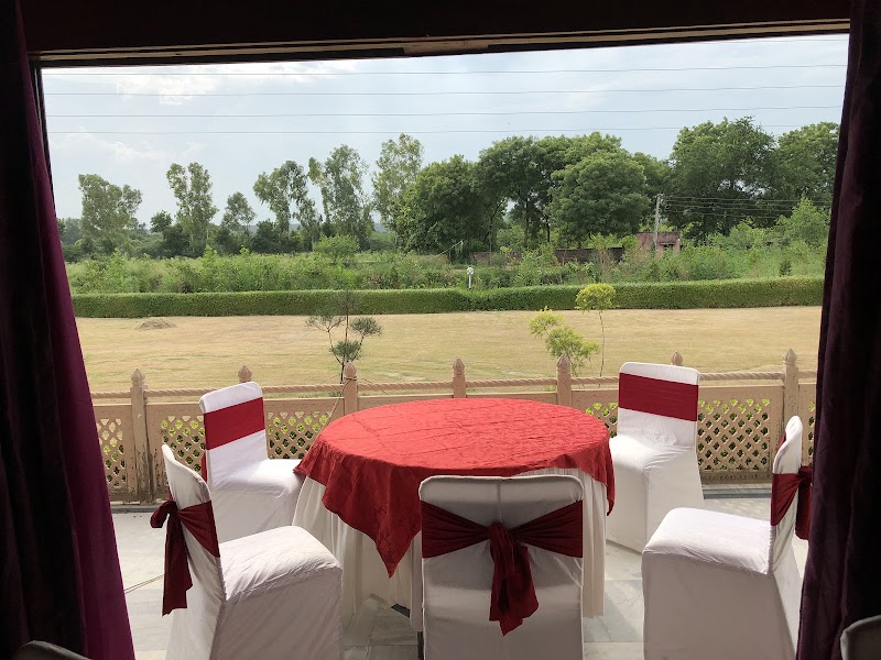Evergreen Woods - Farmhouse with Pool Near Gurgoan Ideal for Staycation and Weddings - Evergreen Woods - Farmhouse with Pool Near Gurgoan Ideal for Staycation and Weddings 122102, Sohna - Gurgaon Rd, Gurugram, Haryana 122102, India