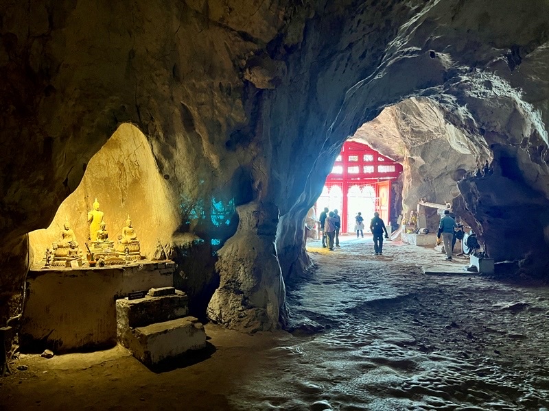 Pak Ouv Caves - Pak Ouv Caves, 26X6+CGG, Pak Ou, Laos