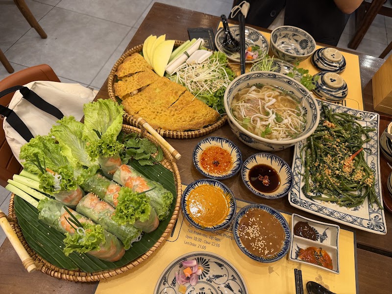 Ăn Thôi 2 - Ăn Thôi 2, 64C Nguyễn Thị Minh Khai, Nha Trang, Khánh Hòa 57100, Vietnam