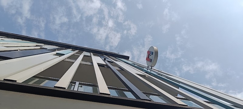 Housr Malibu - Housr Malibu SR 8, near Park Hospital, Malibu Towne, Sector 47, Gurugram, Haryana 122018, India