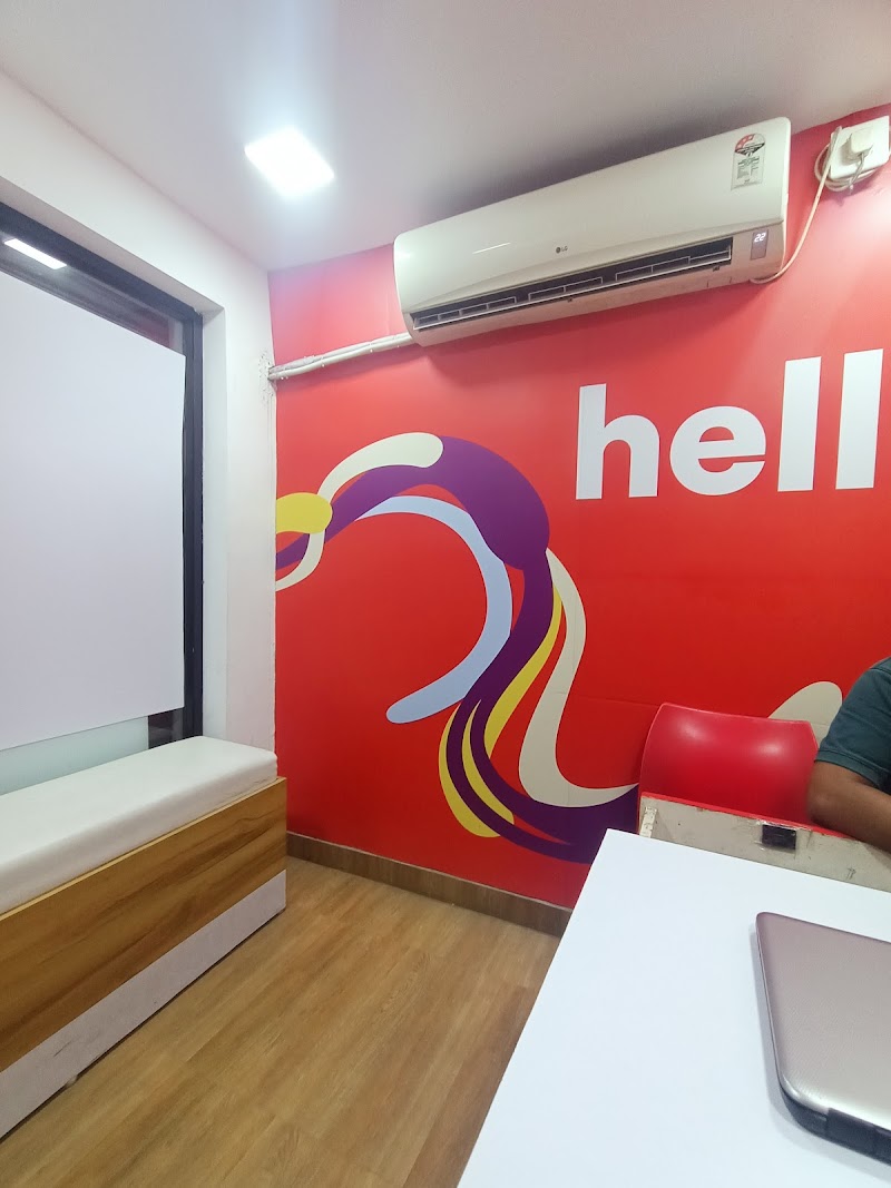 Vi - Vodafone Idea mini Store - Vi - Vodafone Idea mini Store, Ground Floor, Golbazar Rd, near Government Bus Stand, Pattnayakpada, Sambalpur, Odisha 768001, India