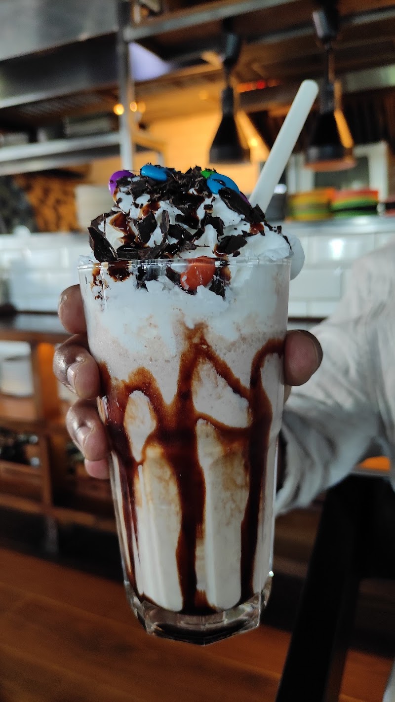 AMPM Cafe & Bar - AMPM Cafe & Bar DLF, R-003, Galleria Market, DLF Phase IV, Gurugram, Haryana 122002, India