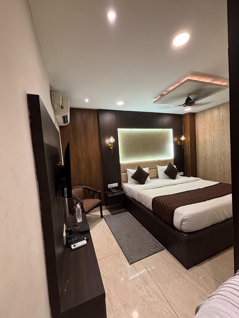 Hotel Namami Gange - Hotel Namami Gange B-6/66, Harishchandra Ghat Rd, Bangali Tola, Varanasi, Uttar Pradesh 221001, India