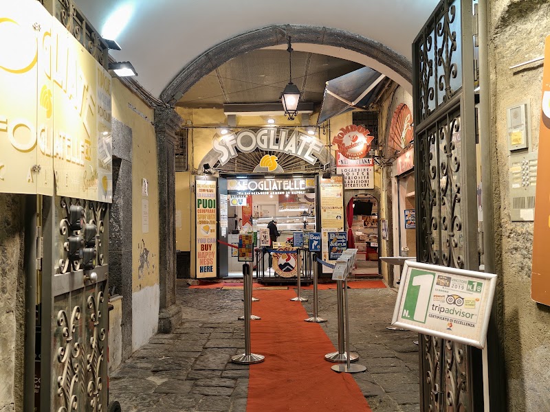 Sfogliate e Sfogliatelle - Sfogliate e Sfogliatelle, Via S. Gregorio Armeno, 24, 80138 Napoli NA, Italy
