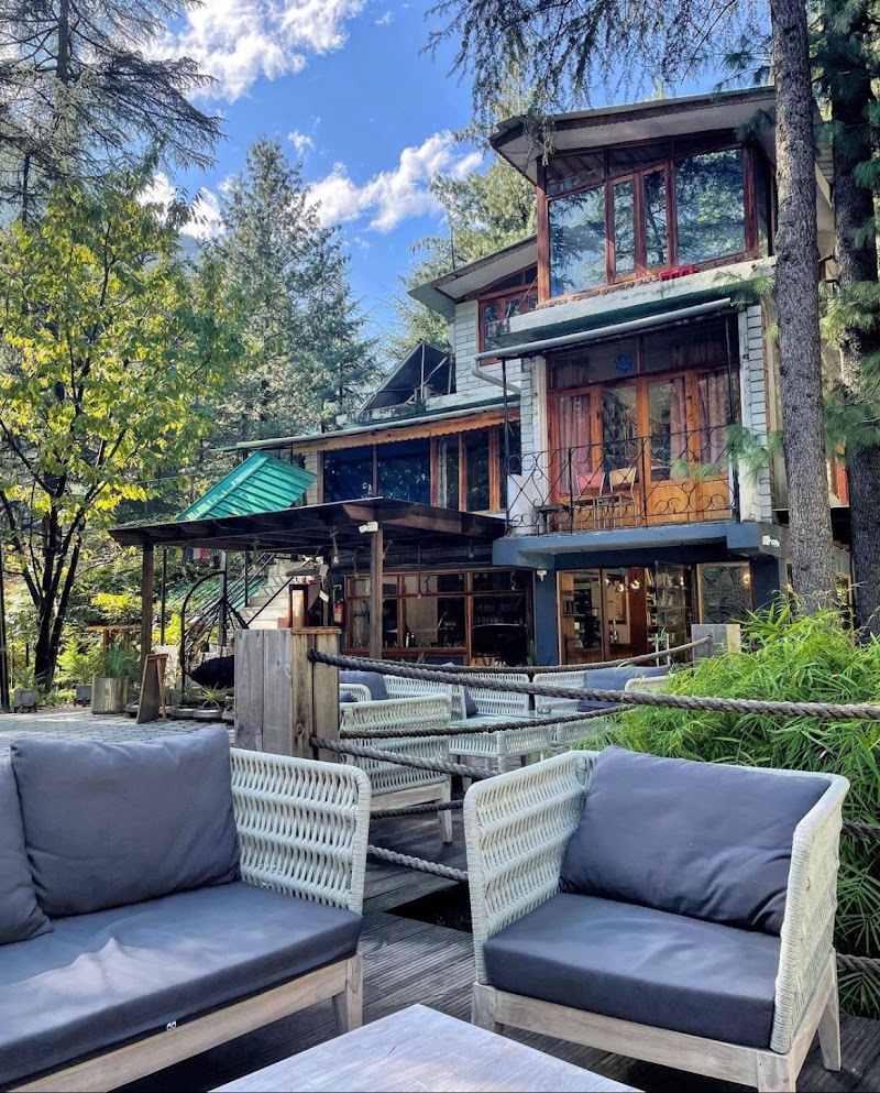 The Alpine Guest House, Kasol