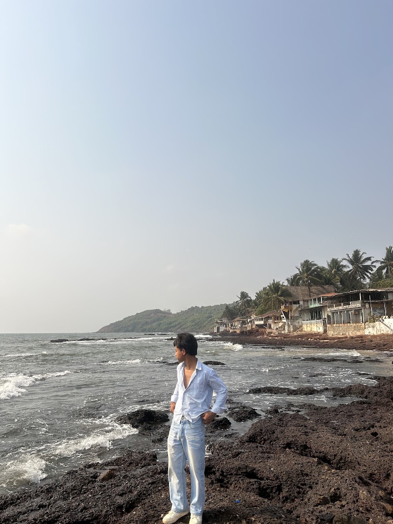 Anjuna Rock beach - Anjuna Rock beach, HPFR+2H5, Monteiro Vaddo, Anjuna, Goa 403509, India
