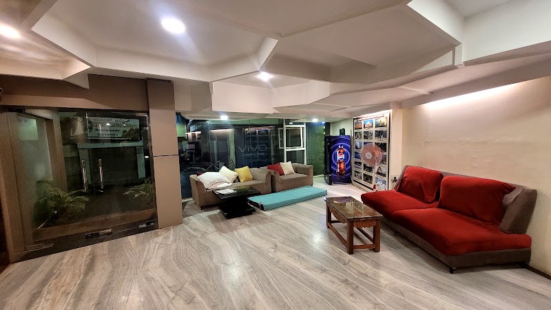 Aashraya Hotel - Aashraya Hotel, Dhanavantri Rd, adjacent to Dhanvanthri Complex, Devaraja Mohalla, Yadavagiri, Mysuru, Karnataka 570001, India