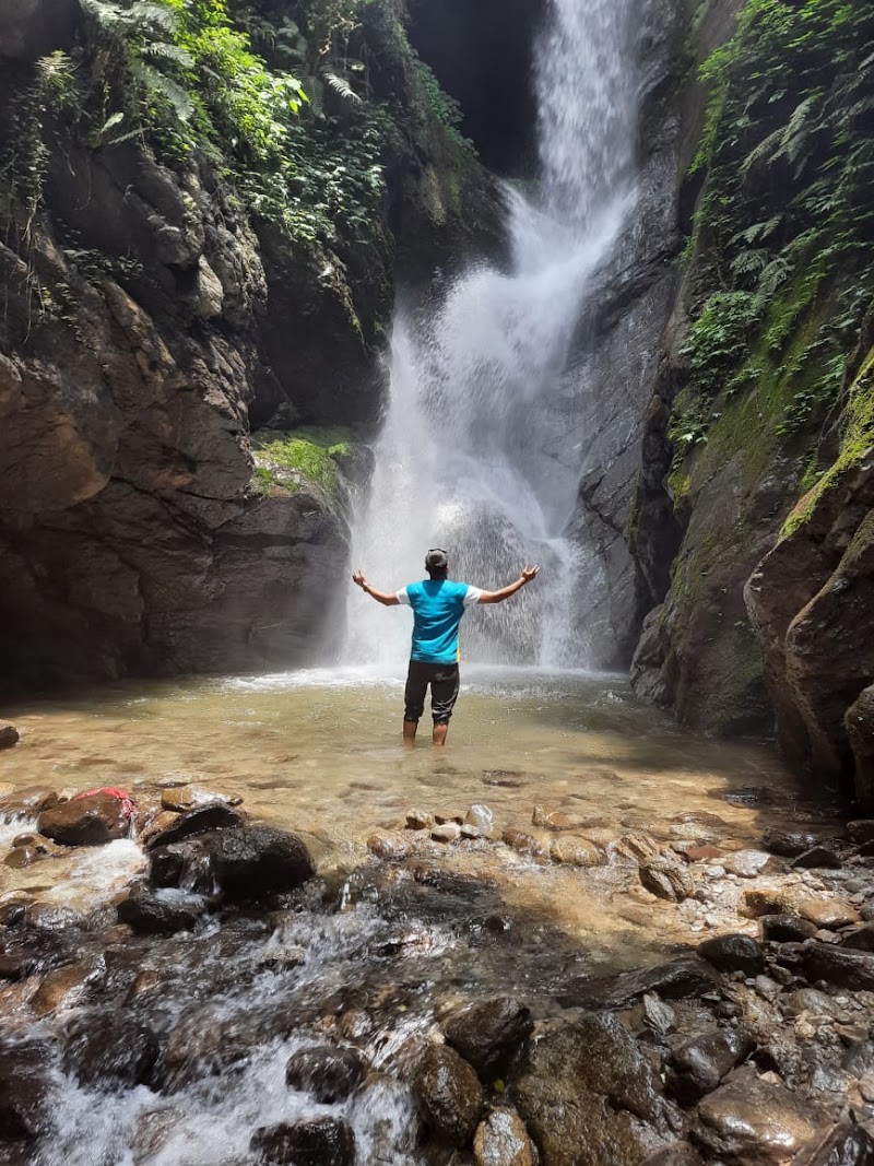 Gunehar Hidden waterfall - Gunehar Hidden waterfall 2QX3+7V, Gunehar, Bunhla Marhola, Himachal Pradesh 175032, India