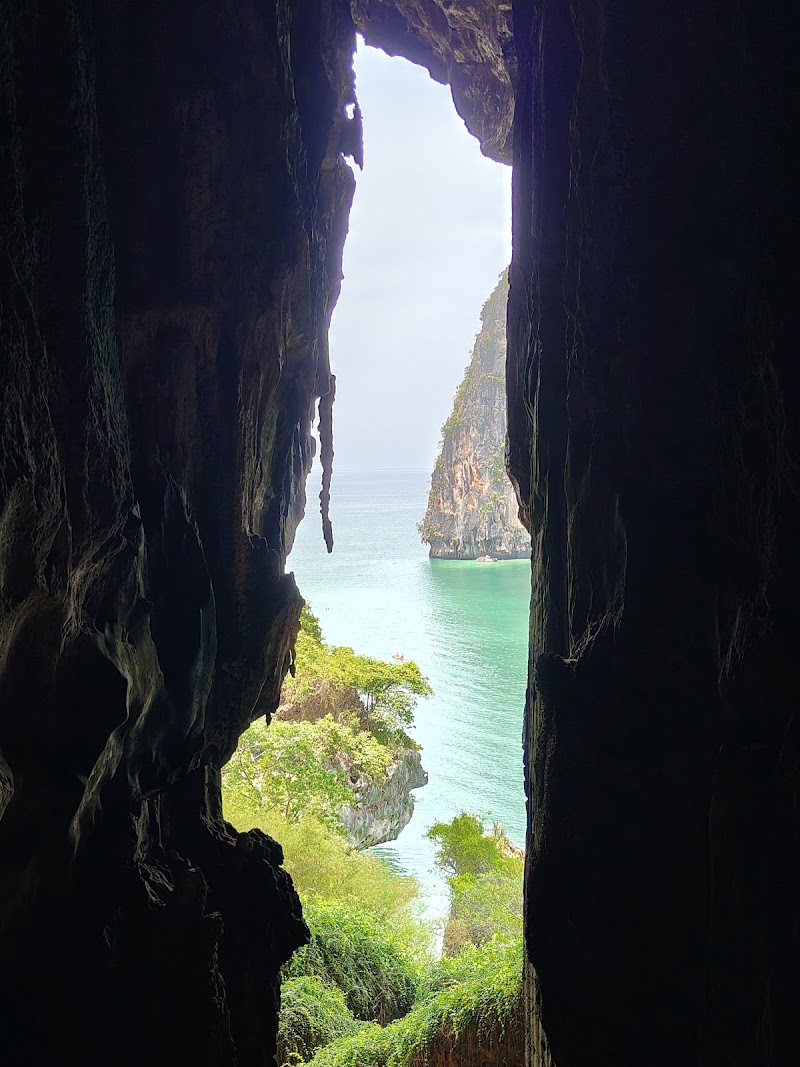 Cave Pra Nang Beach - Cave Pra Nang Beach 2R5P+6M4, Ao Nang, Mueang Krabi District, Krabi 81000, Thailand