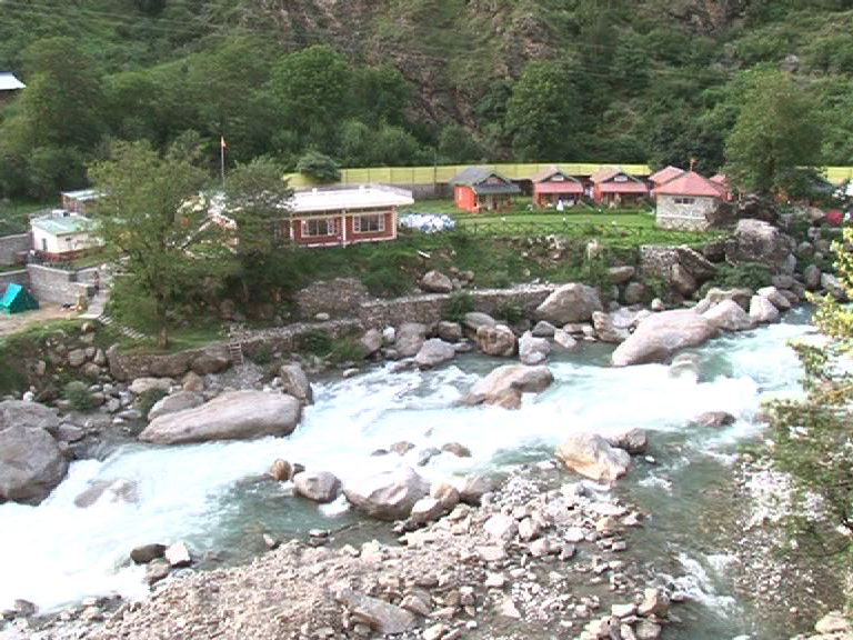 The Mother's Riverfront - The Mother's Riverfront Tirthan Valley Rd, Gushaini, Tindar, Himachal Pradesh 175123, India