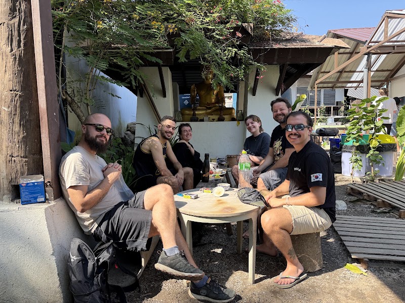 The Yard Hostel Chiang mai - The Yard Hostel Chiang mai 27, 1 Prapokklao Road Old City Tambon Si Phum, Amphoe Mueang Chiang Mai, Chang Wat Chiang Mai 50200, Thailand