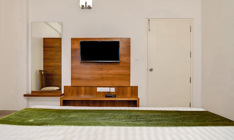 Treebo Kings Suits, Hsr Layout - Treebo Kings Suits, Hsr Layout, No.1171, 21st Cross, 14th Main Rd, Sector 3, HSR Layout, Bengaluru, Karnataka 560102, India