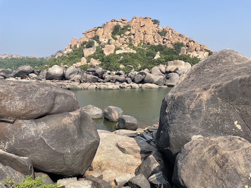 Tungabhadra River Ghats - Tungabhadra River Ghats, 8FP5+PHG, Hampi, Karnataka 583239, India